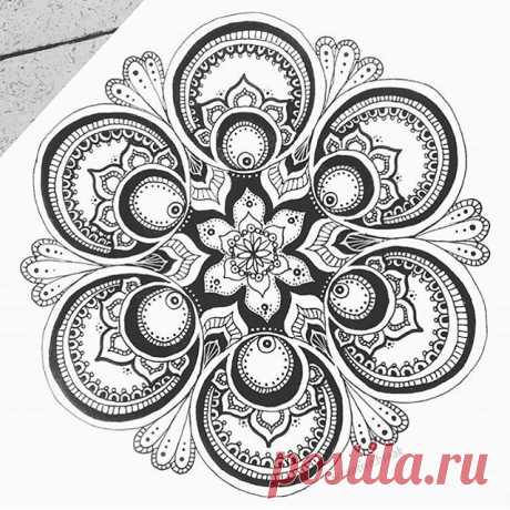 By @mirieluve 
Lovely💕

#mandala #mandalaart #zenmandala #zentangle #mandaladesign #mandalatattoo #zen #art #zentangleart #nice #picture #cute #girl #draw #drawing #blackandwhite #follow #zenart  #mandalapassion #love #doodle #doodling #doodleart #doodlelove