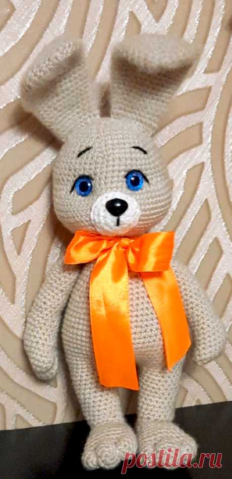 PDF Зайка с бантиком крючком. FREE crochet pattern; Аmigurumi animal patterns. Амигуруми схемы и описания на русском. Вязаные игрушки и поделки своими руками #amimore - зайка, заяц, зайчик, кролик, зайчонок, крольчонок.