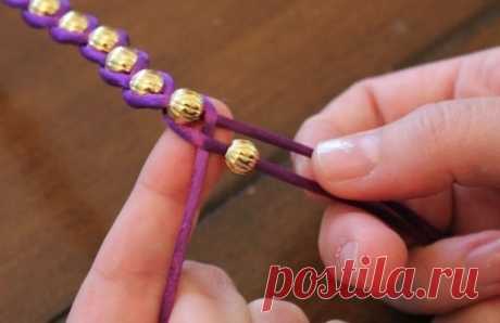 Плетём браслет своими руками