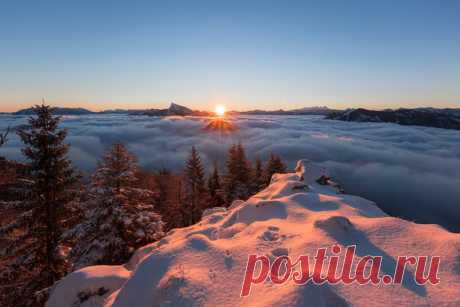 Рассвет в Альпах. Автор фото — Nikita Leksikov: