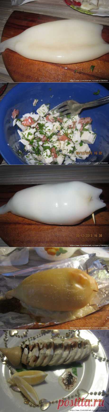 Фаршированный кальмар с сырным соусом.