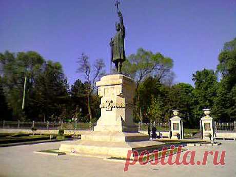 Памятник Стефану Великому