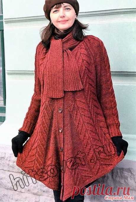 Стильное пальто-пончо спицами. Модное вязаное пальто пончо для полных женщин со схемой и пошаговым описанием вязания.