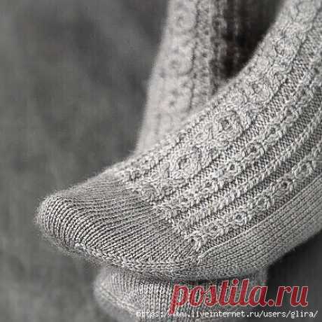 «Вязаные носки «Sterling Silver» от Emily Kintigh»
