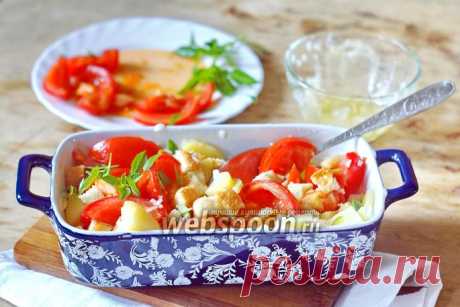 Салат с помидорами и гренками