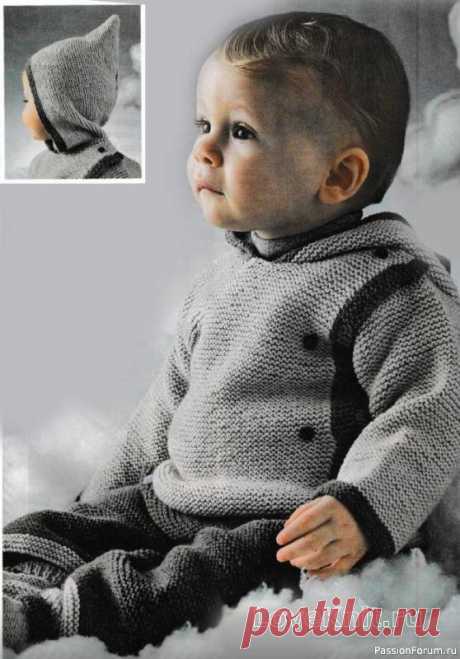 Детский свитер с капюшоном спицами Мы и сами можем нарядить нашего малыша-снеговичка так, чтобы ему было тепло, уютно и удобно. И, конечно, капюшончик, как у сказочного гномика. Размеры: 1-12 месяцев.Описание моделиРазмеры: 1/2/3/6/12 месяцевВам потребуется: 3/3/3/4/5 мотков светло-серой (Nono) и 1 моток серой (Limaille)...