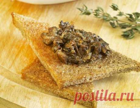 Грибная икра на тостах - рецепт приготовления с фото от Maggi.ru
