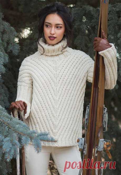 Женский свитер из толстой пряжи спицами