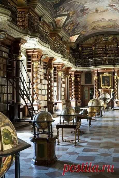 Library indoor close-up 640x1136 iPhone 5/5S/5C/SE wallpaper, background, picture, image в Яндекс.Коллекциях