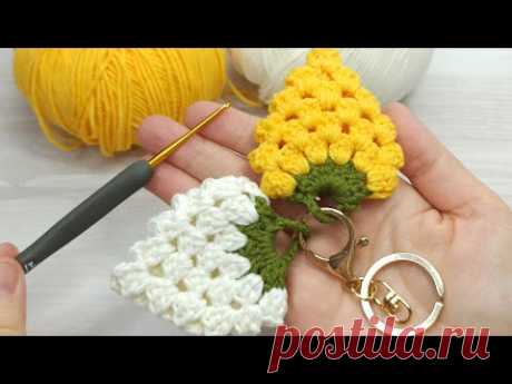 🍓very easy crochet strawberry 🍓 keychain making/ çok kolay tığ işi çilek hediyelik anahtarlık yapımı