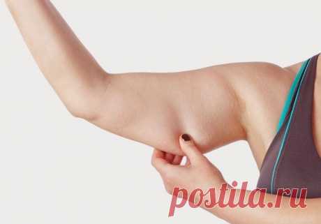 Дряблость рук портит образ женщины: простые упражнения, которые подтянут мышцы и уберут жир