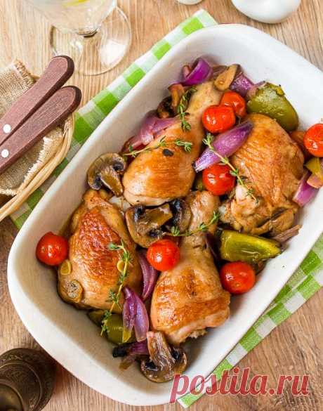 Куриные бедра, запеченные с овощами | Вкусный блог - рецепты под настроение