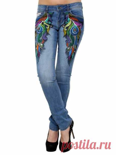 Разнообразный декор джинсов: вышивка, роспись, кружево: Идеи и вдохновение в журнале Ярмарки Мастеров