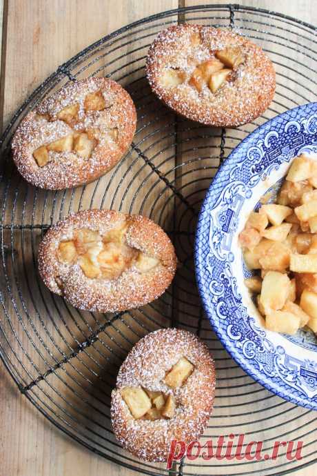 Apple Cinnamon Ricotta Friands {gluten-free} Apple Cinnamon Ricotta Friands are deliciously soft and light, filled with lemony ricotta and caramelised cinnamon apples.