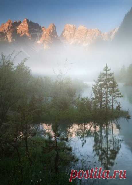 Enantiodromija | Mystical morning on the lake by Daniel Rericha