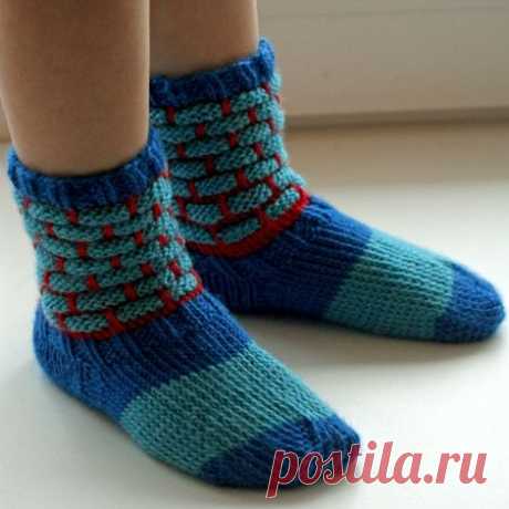 Детские носки спицами с узором из вытянутых петель (мастер-класс) - ВсеНитки.рф