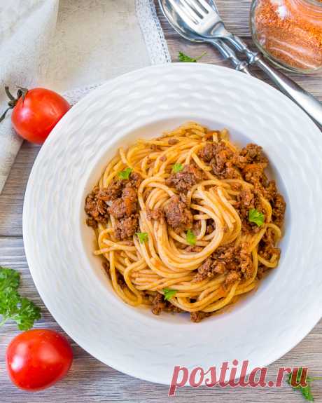 Спагетти с мясным соусом на Вкусном Блоге Спагетти с мясным соусом - вкусные проверенные рецепты, подбор рецептов по продуктам, консультации шеф-повара, пошаговые фото, списки покупок на VkusnyBlog.Com