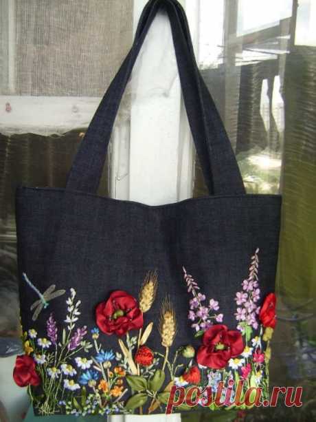 «Вышивка лентами сумок - маки» — карточка пользователя nevgamonnaya.s в Яндекс.Коллекциях