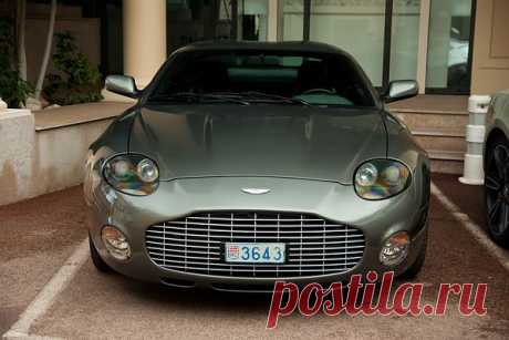 Aston Martin  DB7 Zagato - автомобиль производился в сотрудничестве с кузовным ателье Zagao. Всего было выпущено 99 автомобилей, + 1 был оставлен для музея Aston Martin.