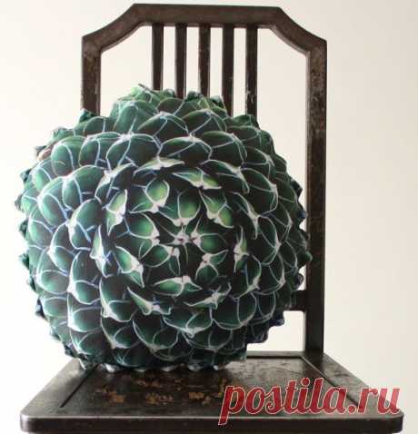 Spring Succulent decorative pillow made to order от Plantillo