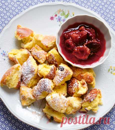 Kaiserschmarrn - Falstaff Klassisch wäre er ohne Sauerrahm, aber die Frische und leichte Säure passt so gut und macht ihn besonders saftig. 