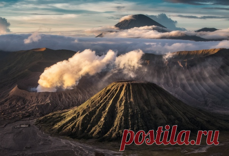 Вулкан Бромо на острове Ява (Индонезия). Автор фото – Алексей Самойленко: nat-geo.ru/community/user/122127