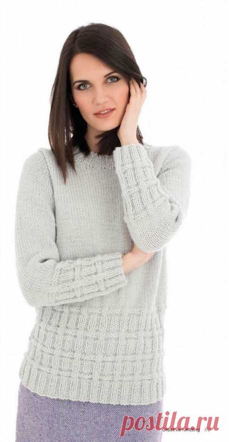 Пуловер с текстурным узором.