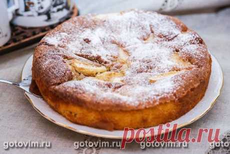 Пирог с яблоками и изюмом - напоминает шарлотку, но гораздо вкуснее