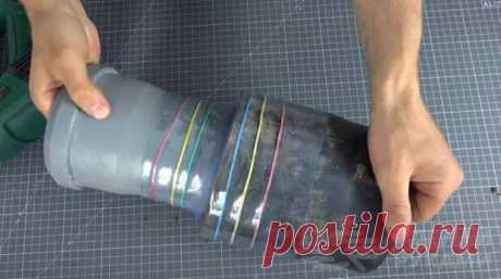 Соединительная муфта для труб из пластиковой бутылки - Самоделкино - медиаплатформа МирТесен Пластиковые бутылки обладают отличными термоусадочными свойствами, что позволяет использовать их в качестве соединительной муфты для соединения труб, в том числе и большого диаметра. Например, с помощью 5-6 литровой баклажки можно соединить между собой кусок старой металлической канализационной
