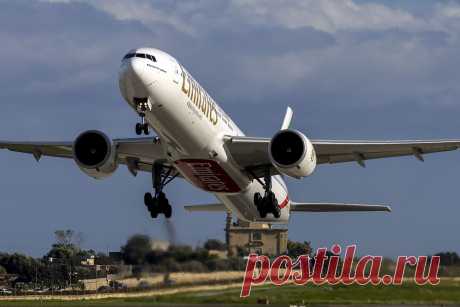 Фото Emirates B773 (A6-EGT) - FlightAware