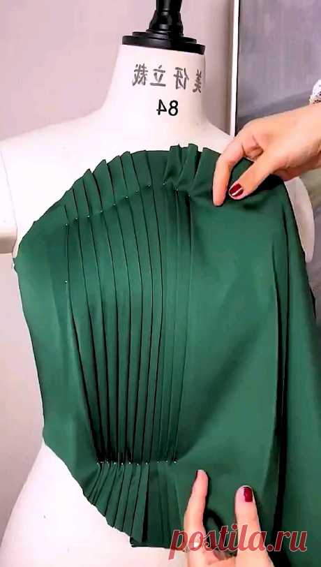 dress_seller01 в Instagram: "The same green, different temperament.💫#dressmaker #foryou #tailor #dressmaking #fashion #designer"