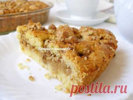 Песочный пирог с яблоками и орехами — вкусный с приятной хрустящей ореховой начинкой