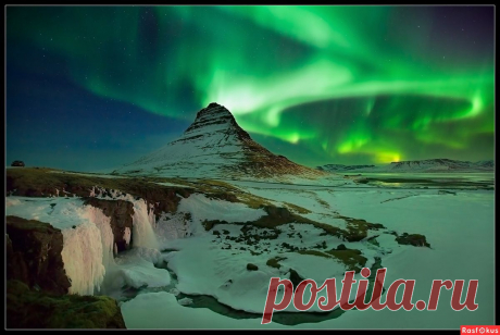 Фото: Северное сияние над Kirkjufell. Пейзажный фотограф Виктория Роготнева. Пейзаж - Фото и фотограф на Расфокусе.