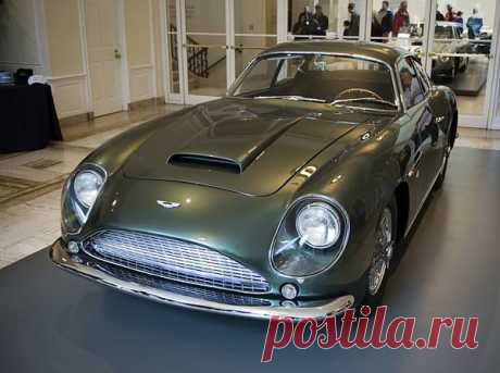 Aston Martin Zagato Coupe DB4GT 
Год выпуска 1961. С этой модели началось сотрудничество компаний Aston Martin и Zagato