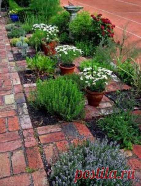 15 modi creativi di posare le mattonelle da giardino! Lasciatevi ispirare…