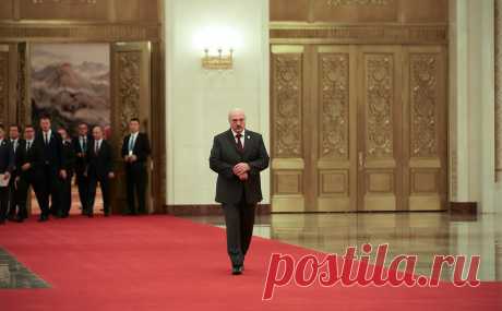 Лукашенко заявил народу Польши о готовности строить «мосты дружбы». Президент Белоруссии Александр Лукашенко поздравил народ Польши с Днем независимости.