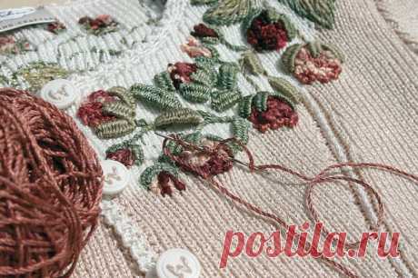 Приемы украшения вязаного полотна вышивкой — Делаем руками