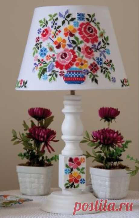 Украшаем настольную лампу цветочной вышивкой. Схема