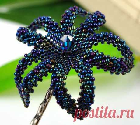 RESERVED Beaded flower bobby pin - midnight iris blue - Tahitian Blac…