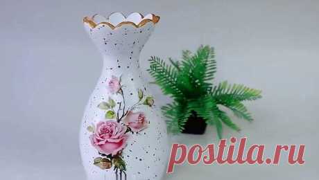 Вазочки из пластиковых бутылок - украшение дачи Как сделать оригинальные вазочки из пластиковых бутылок - 3 отличных идеи для дачного интерьера.