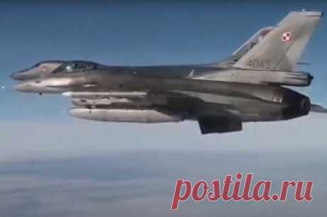 ВВС Польши подняли в воздух самолеты из-за активности авиации РФ. Жителей юго-востока страны предупредили о возможном повышении уровня шума.