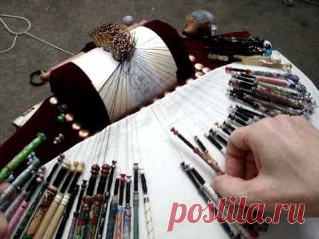 Bobbin lace