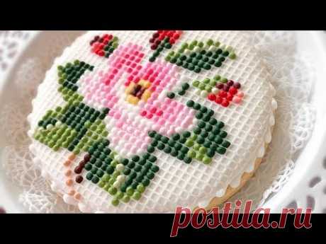 Beautiful Cross-Stitch Flower Cookie 🌸