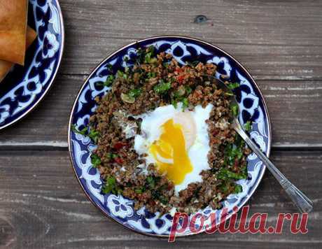 Завтрак с помидорами и бараниной по-арабски | Вкусный год с Анной Людковской