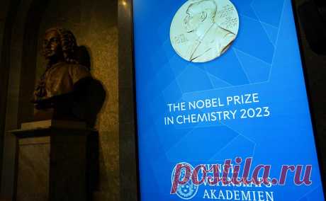 Квантовые точки принесли ученому из России Нобелевскую премию. Нобелевскую премию по химии в 2023 году получили ученые Мунги Бавенди, Луис Брюс и Алексей Екимов за открытие и синтез квантовых точек.