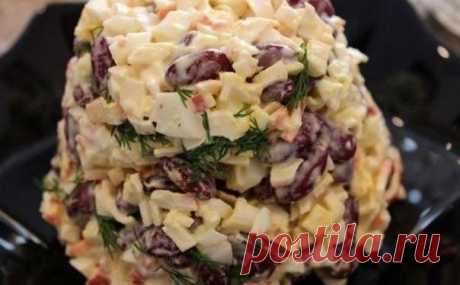 Как приготовить быстрый салат с фасолью и крабовыми палочками - рецепт, ингридиенты и фотографии