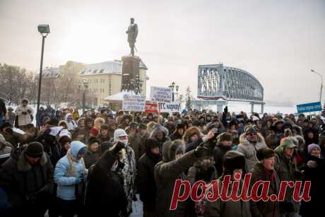 Новосибирцы со всех концов города пришли на митинг против повышения тарифов (фоторепортаж) — НГС.НОВОСТИ Новосибирск