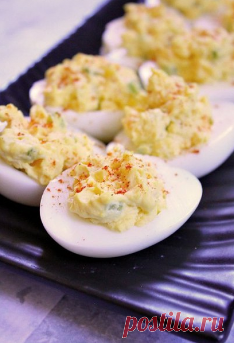 Фаршированные яйца к новогоднему столу: топ–20 вариантов начинки — Лучшие рецепты