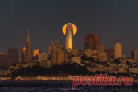 July 4th Moonrise Moonrise over city this evening