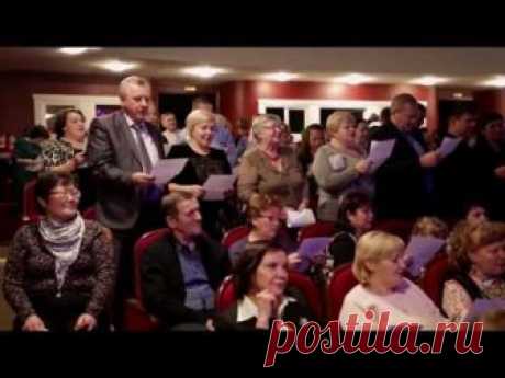 В России на концерте певец начал петь украинскую песню. Посмотрите на реакцию зала